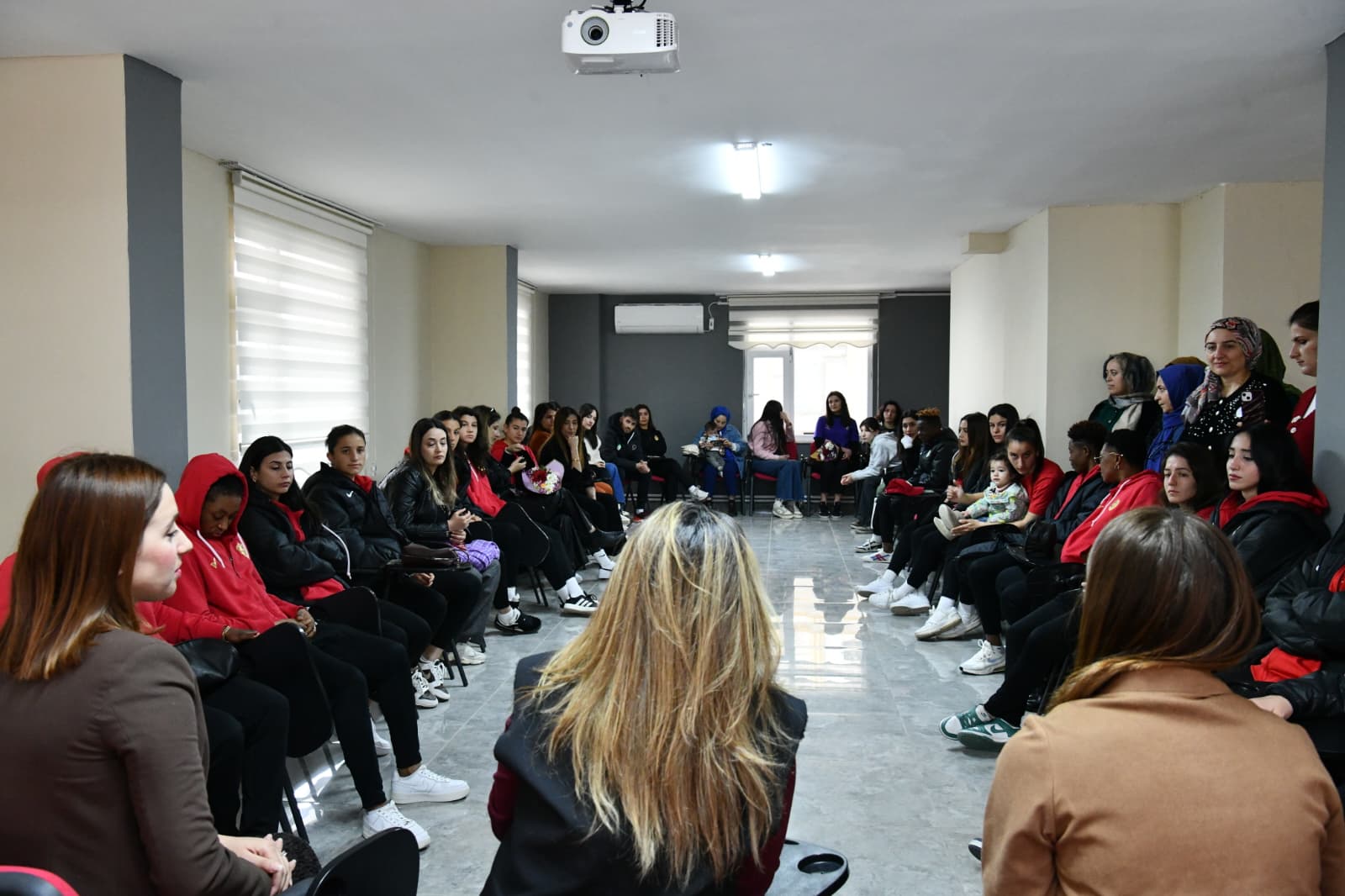 70bf69d9-18e6-47f3-9683-1036c8fed036