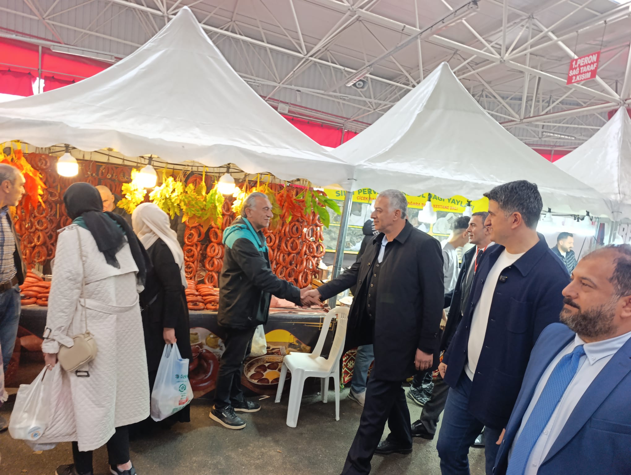 7c194764-2749-4ab8-b5a9-f16816f1e999